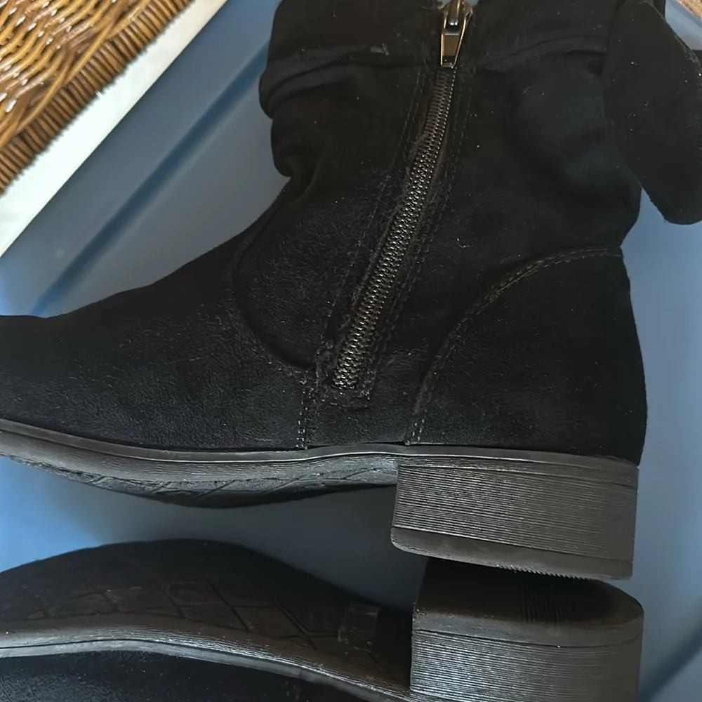Justice girls size 3 zip black boots